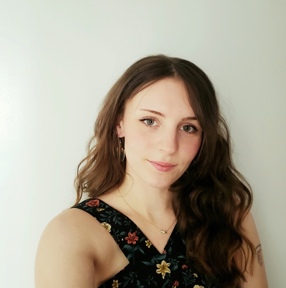 Meet your Posher, Amanda - Picture 1 of 1